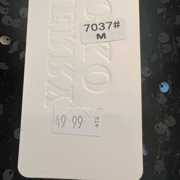 Beautiful New Soft Black Sequins crop top size medium never worn. - Picture 5 of 6